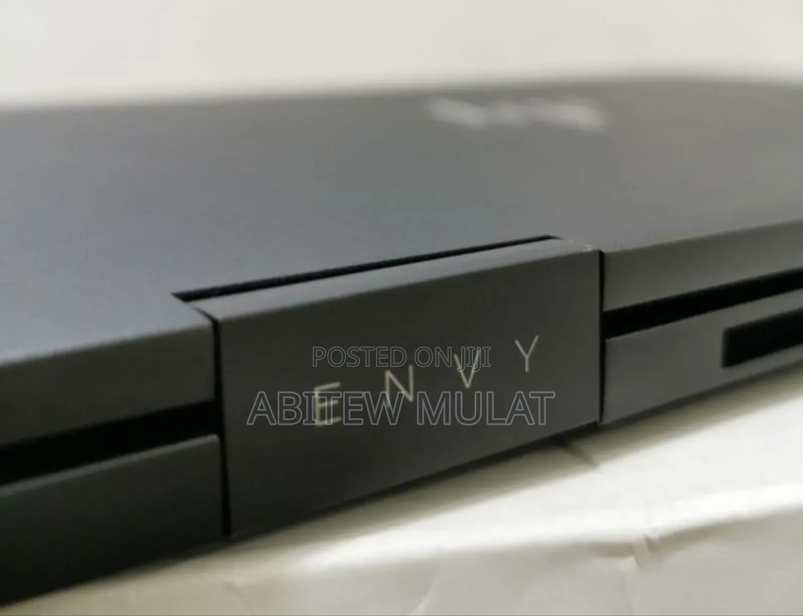 New Laptop HP Envy X360 8GB AMD Ryzen 7 SSD 512GB