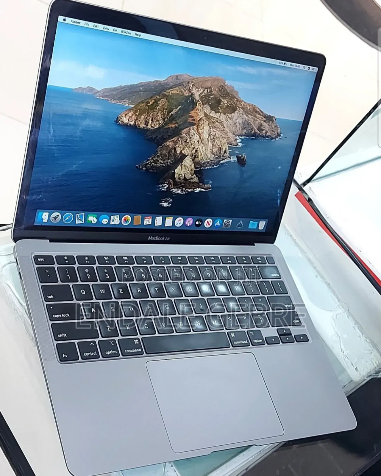 New Laptop Apple MacBook Pro 2020 16GB Intel Core I7 SSD 512GB