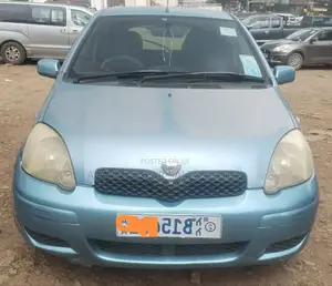 Toyota Vitz 2002 Blue