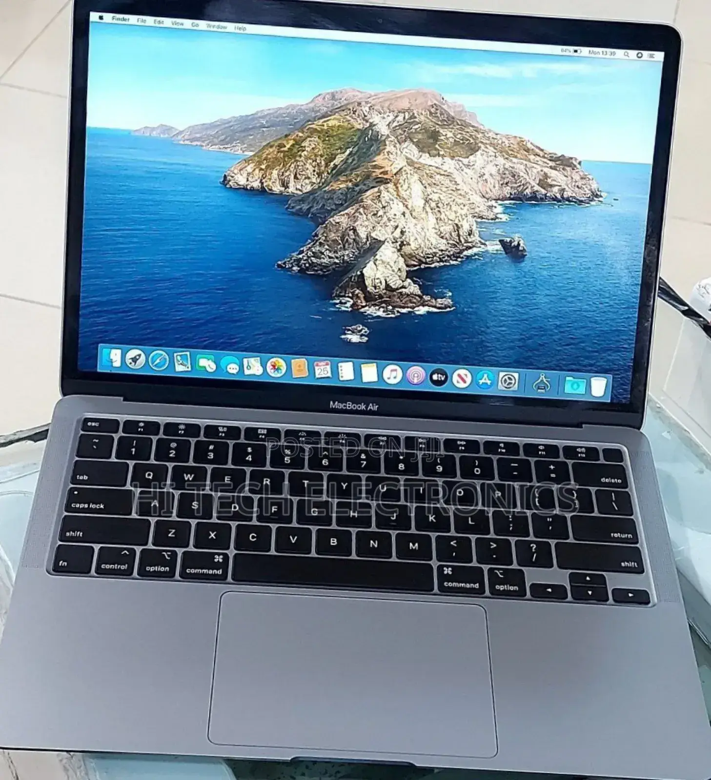 New Laptop Apple MacBook Air 2020 M1 16GB Intel Core I7 SSD 512GB