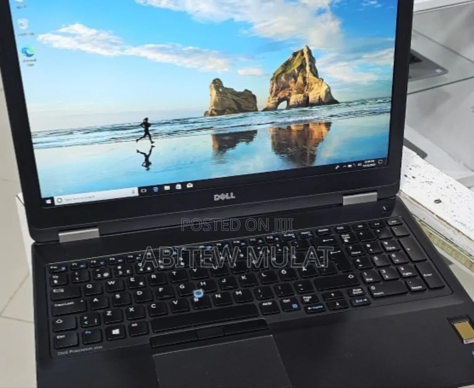 New Laptop Dell Precision 15 3520 16GB Intel Core I7 SSD 512GB