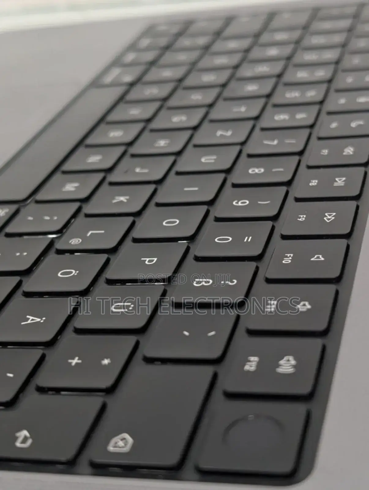 New Laptop Apple MacBook Pro M1 16GB Intel Core I7 SSD 512GB