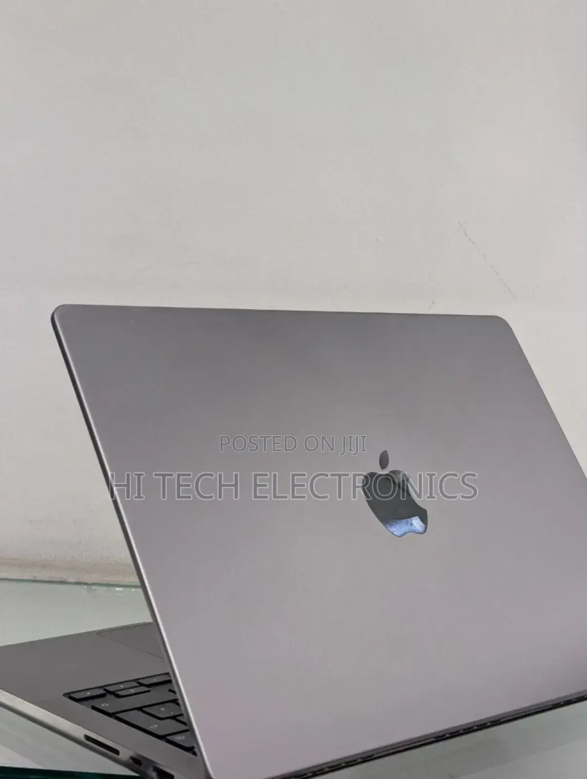 New Laptop Apple MacBook Pro M1 16GB Intel Core I7 SSD 512GB