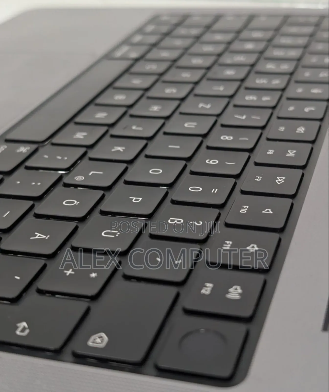 New Laptop Apple MacBook Pro 2021 M1 16GB Apple M1 SSD 512GB