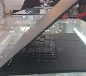 New Laptop Dell Precision 5540 16GB Intel Core I9 SSD 512GB