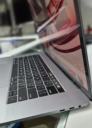 New Laptop Apple MacBook Pro 2019 16GB Intel Core I9 SSD 512GB