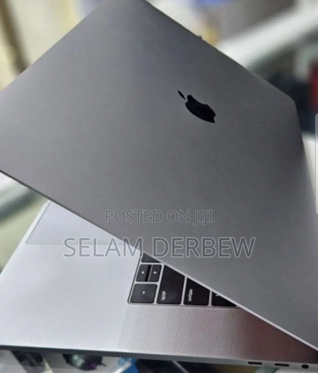 New Laptop Apple MacBook Pro 2019 16GB Intel Core I9 SSD 512GB