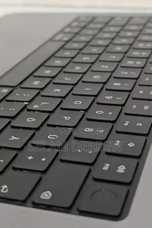 New Laptop Apple MacBook Pro M1 16GB Apple M1 SSD 512GB