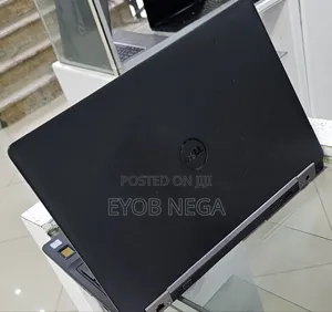 Photo - New Laptop Dell Precision 15 3520 16GB Intel Core I7 SSD 512GB