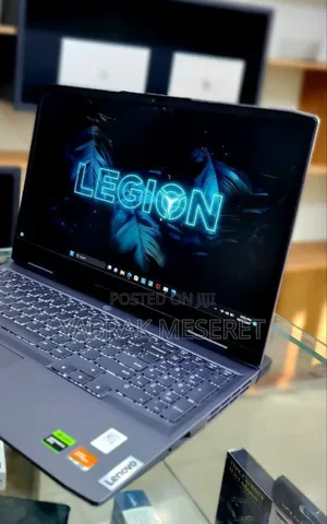 New Laptop Lenovo LOQ 15IRH8 16GB AMD Ryzen 7 SSD 512GB