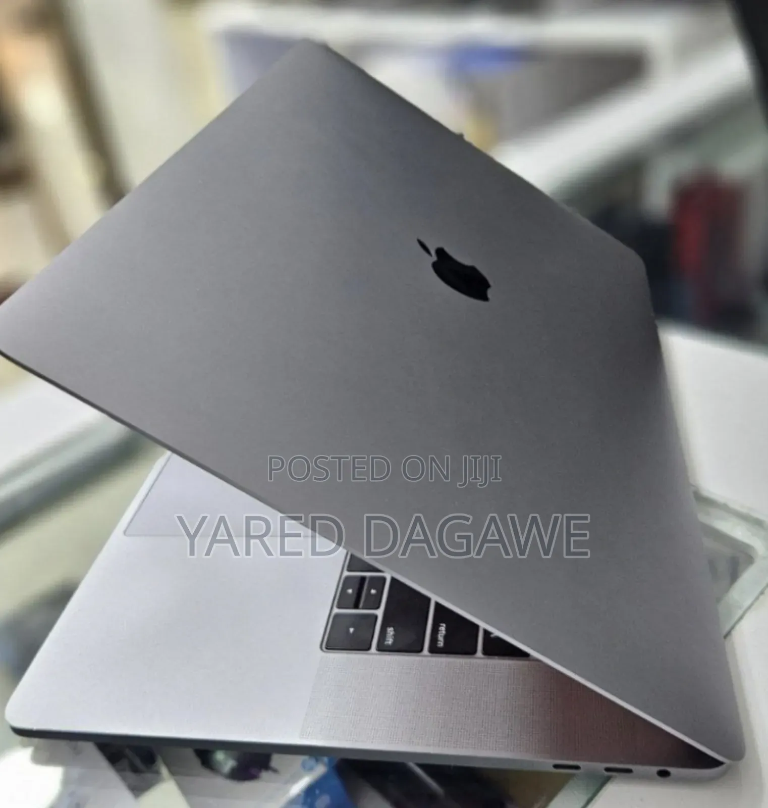 New Laptop Apple MacBook Pro 2019 16GB Intel Core i9 SSD 1T
