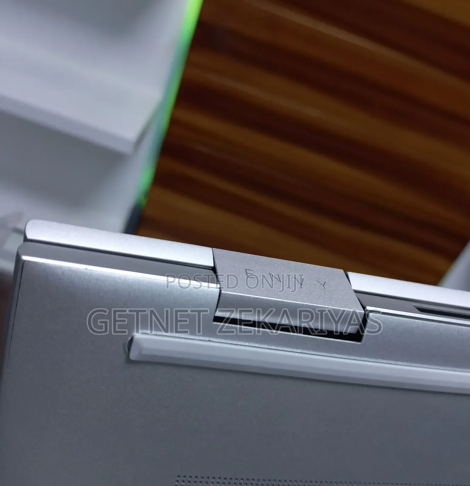 New Laptop HP Envy X360 8GB Intel Core I7 SSD 1T