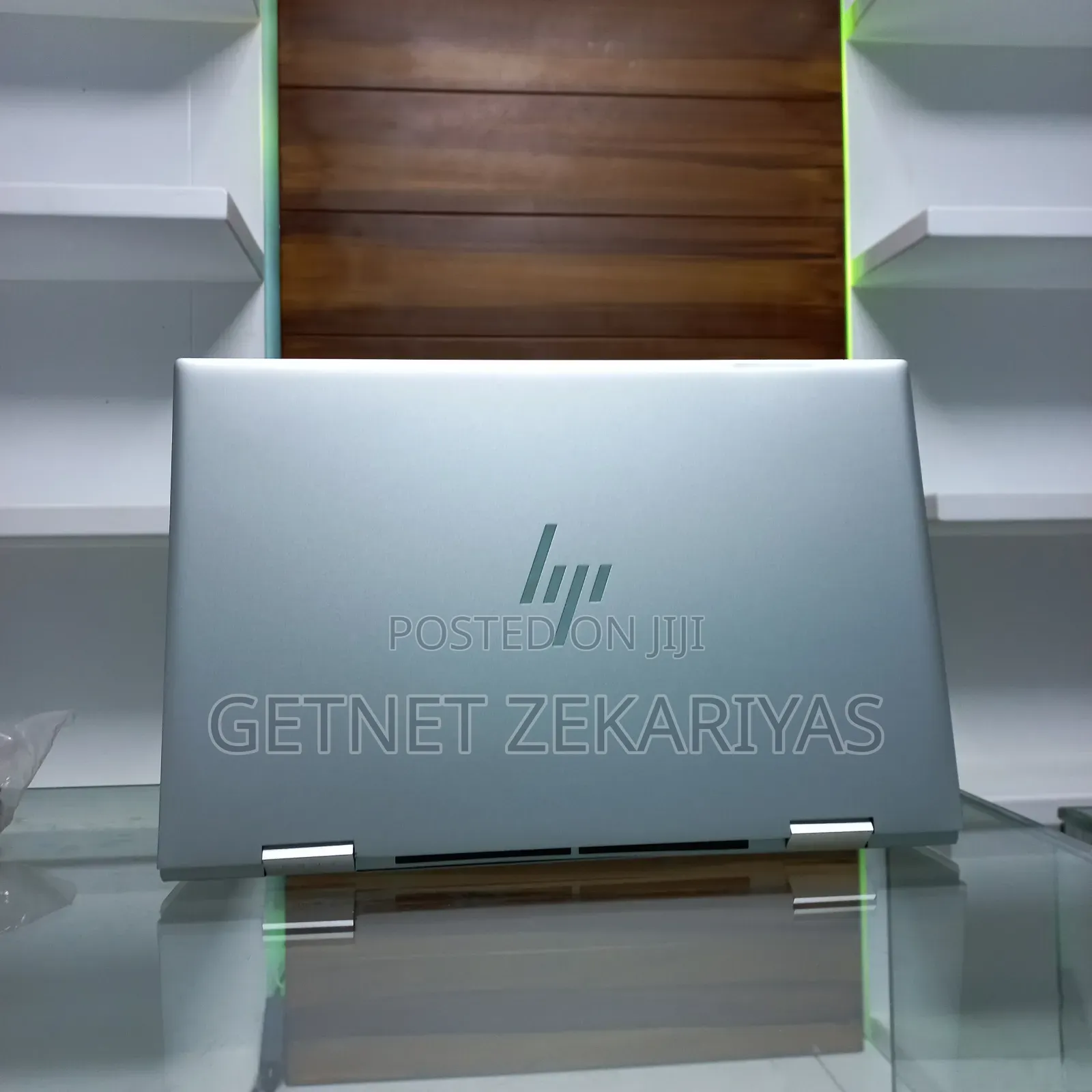 New Laptop HP Envy X360 8GB Intel Core I7 SSD 1T