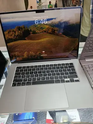 New Laptop Apple MacBook Air 2023 M2 8GB Apple M2 SSD 256GB