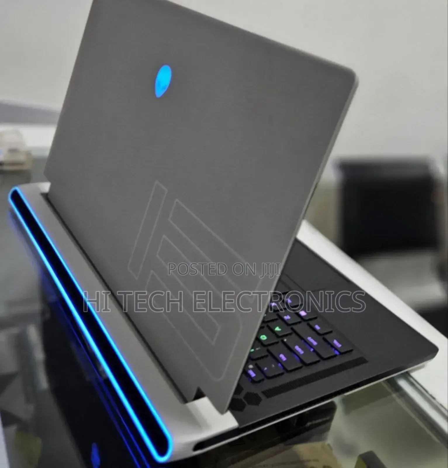 New Laptop Alienware M17x R2 32GB Intel Core I7 SSD 1T