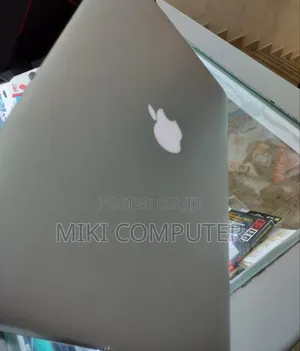 New Laptop Apple MacBook Pro 2015 8GB Intel Core I5 SSD 256GB
