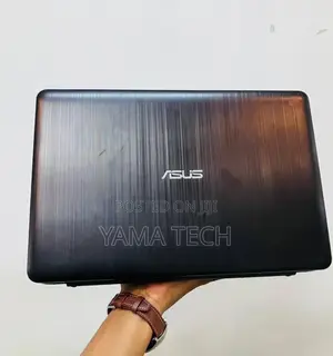 New Laptop Asus 4GB Intel SSD 1T