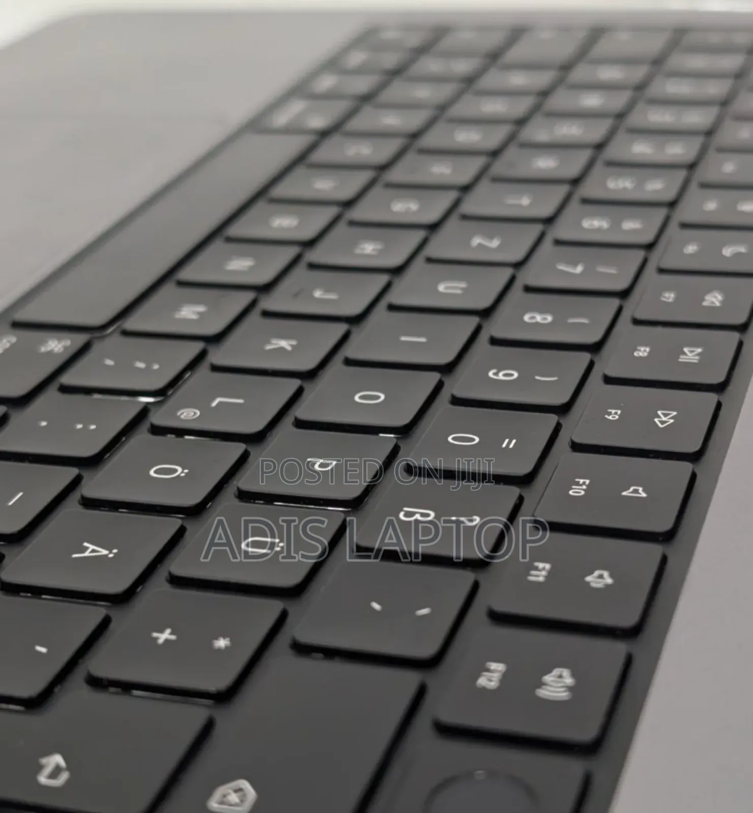 New Laptop Apple MacBook Pro 2021 M1 16GB Apple M1 Pro SSD 512GB