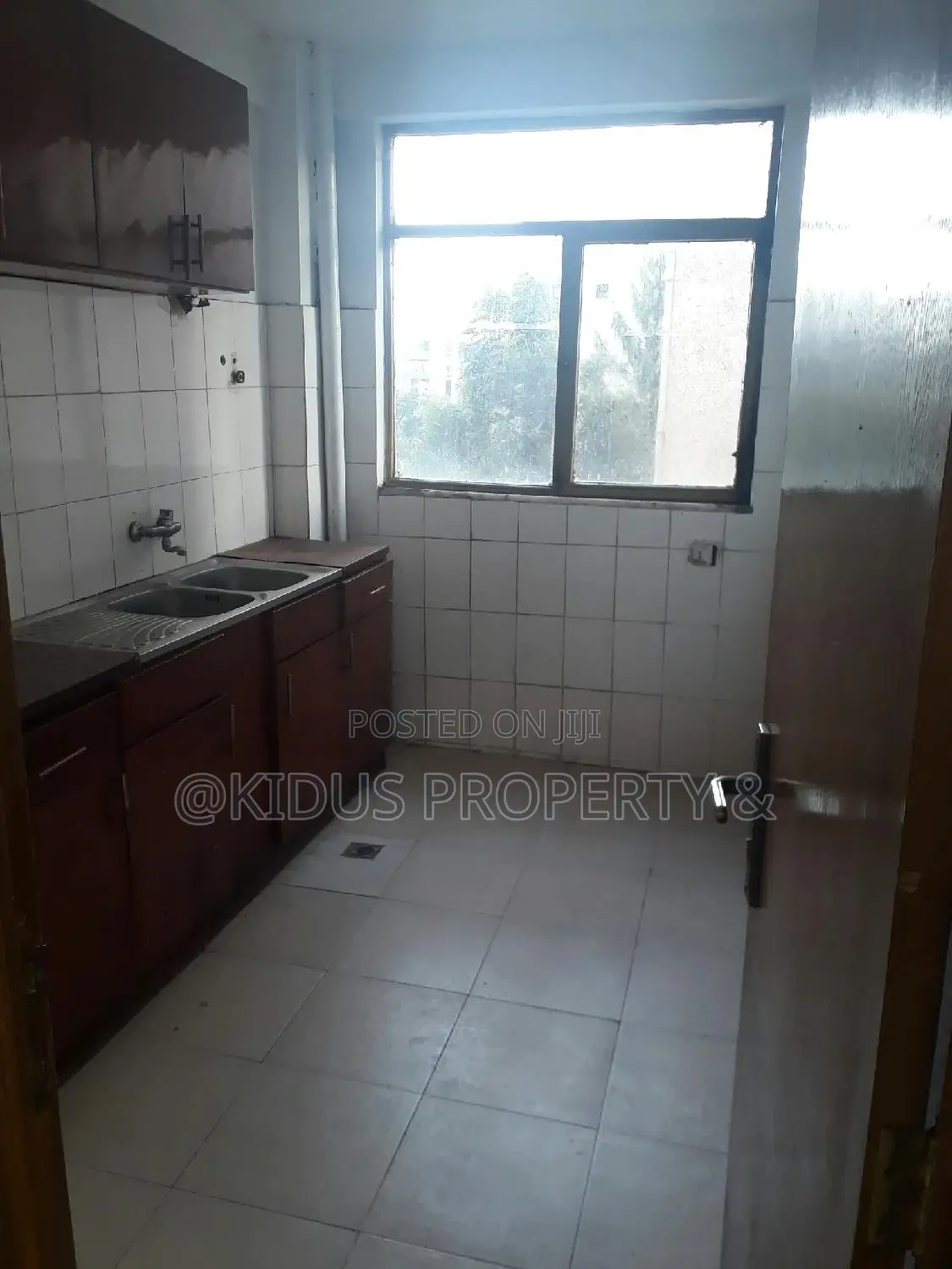 3bdrm Apartment in @Africa Building, Nifas Silk-Lafto for rent