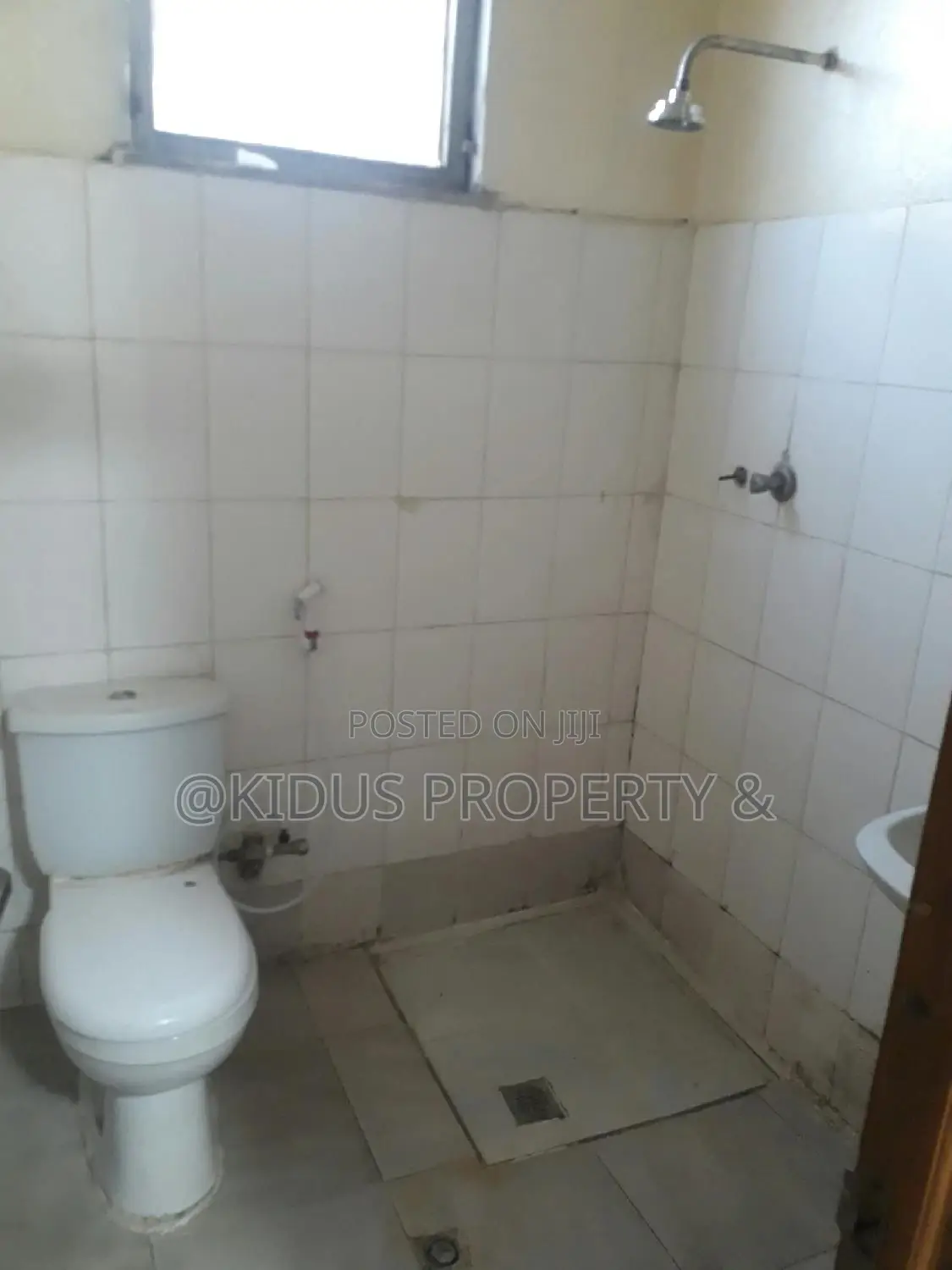 3bdrm Apartment in @Africa Building, Nifas Silk-Lafto for rent