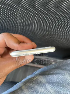 Apple iPhone 8 64 GB White