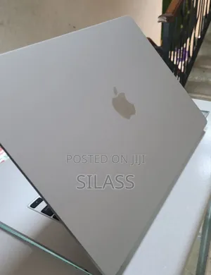 New Laptop Apple MacBook Air 2022 M2 8GB Intel Core I7 SSD 512GB