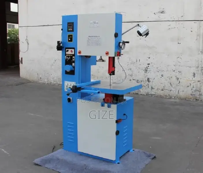 Vertical Sawing Machine