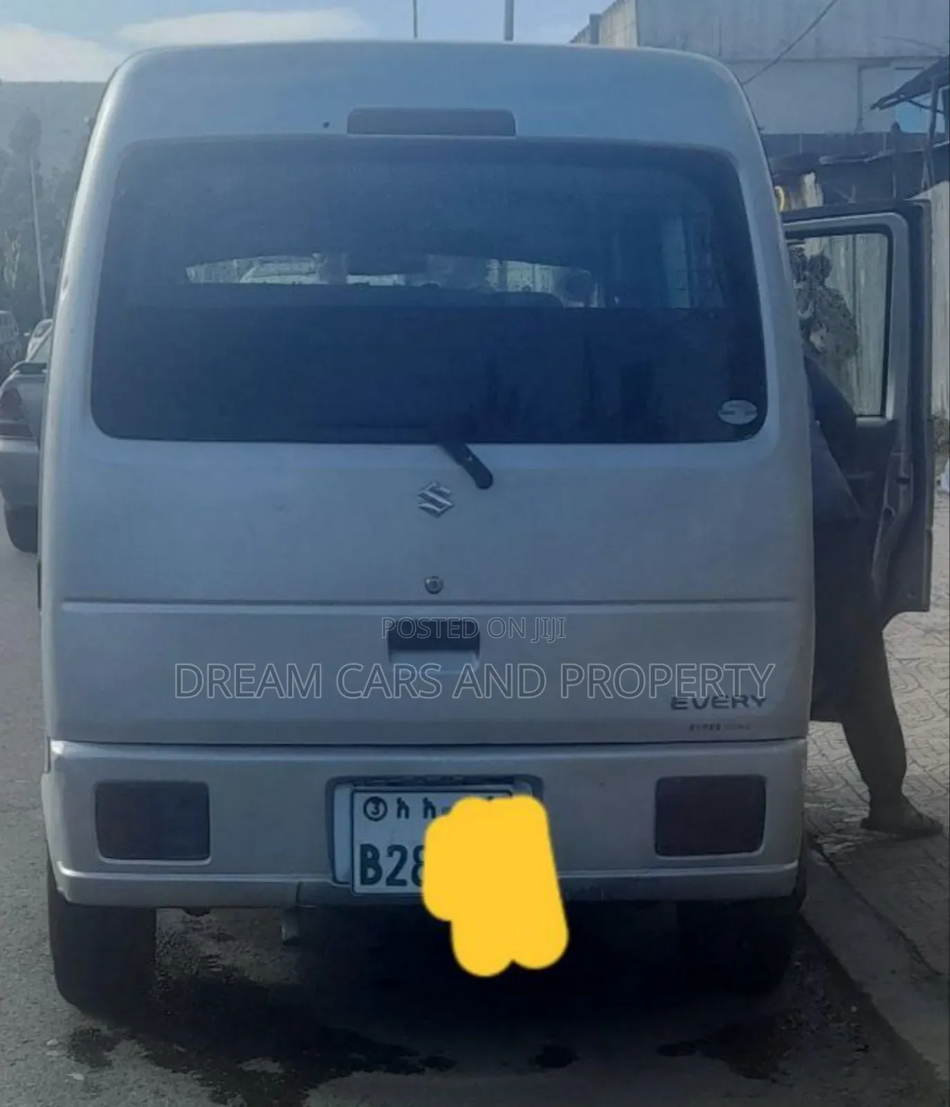 Suzuki Every Wagon 2012 White