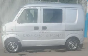 Suzuki Every Wagon 2012 White