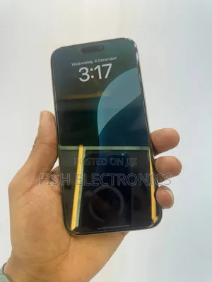 Photo - Apple iPhone 15 Pro Max 256 GB Gray