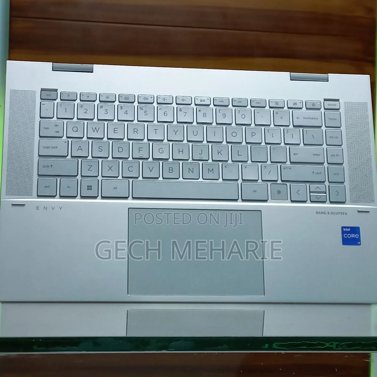 New Laptop HP Envy X360 8GB Intel Core I7 SSD 1T