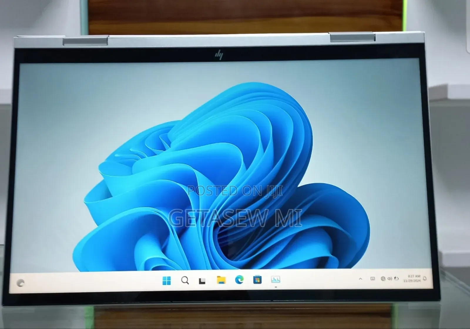 New Laptop HP Envy X360 8GB Intel SSD 1T