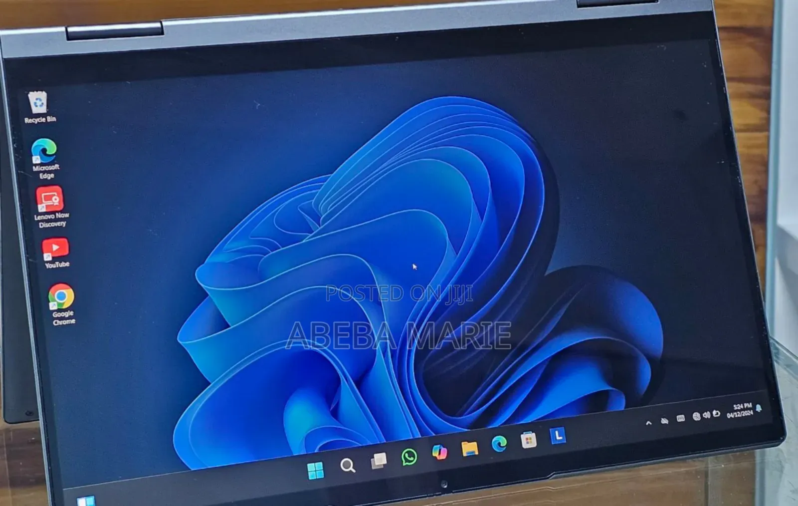 New Laptop Lenovo Yoga 700 12GB Intel Core I7 SSD 512GB