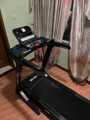 Photo - የreebok ድርጀት ዘመናዊ የመሮጫ ማሽን Reebok Jet300 Series