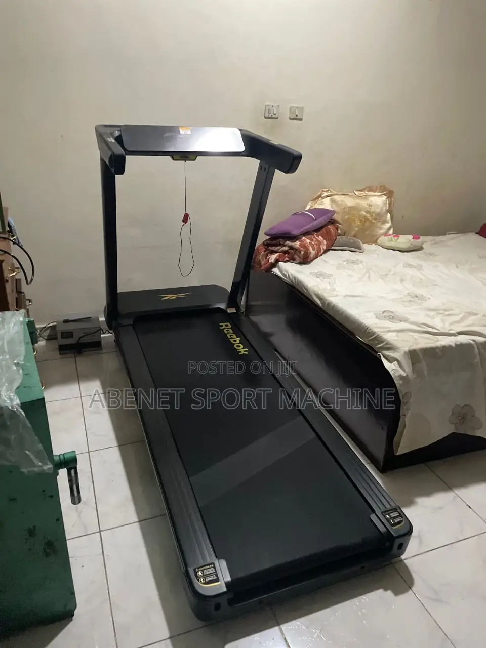 ዘመናዊ የመሮጫ ማሽን Reebok Floatride Treadmill