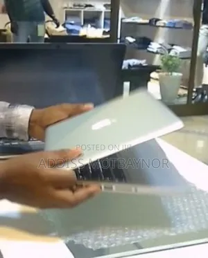 Photo - New Laptop Apple MacBook 2011 16GB Intel Core I5 SSD 256GB