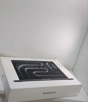 New Laptop Apple MacBook Pro 2024 M4 14-Inch 24GB SSD 1T