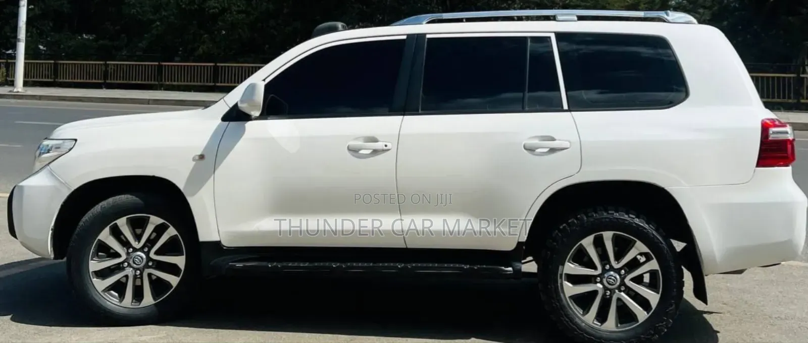 Toyota Land Cruiser 2012 White