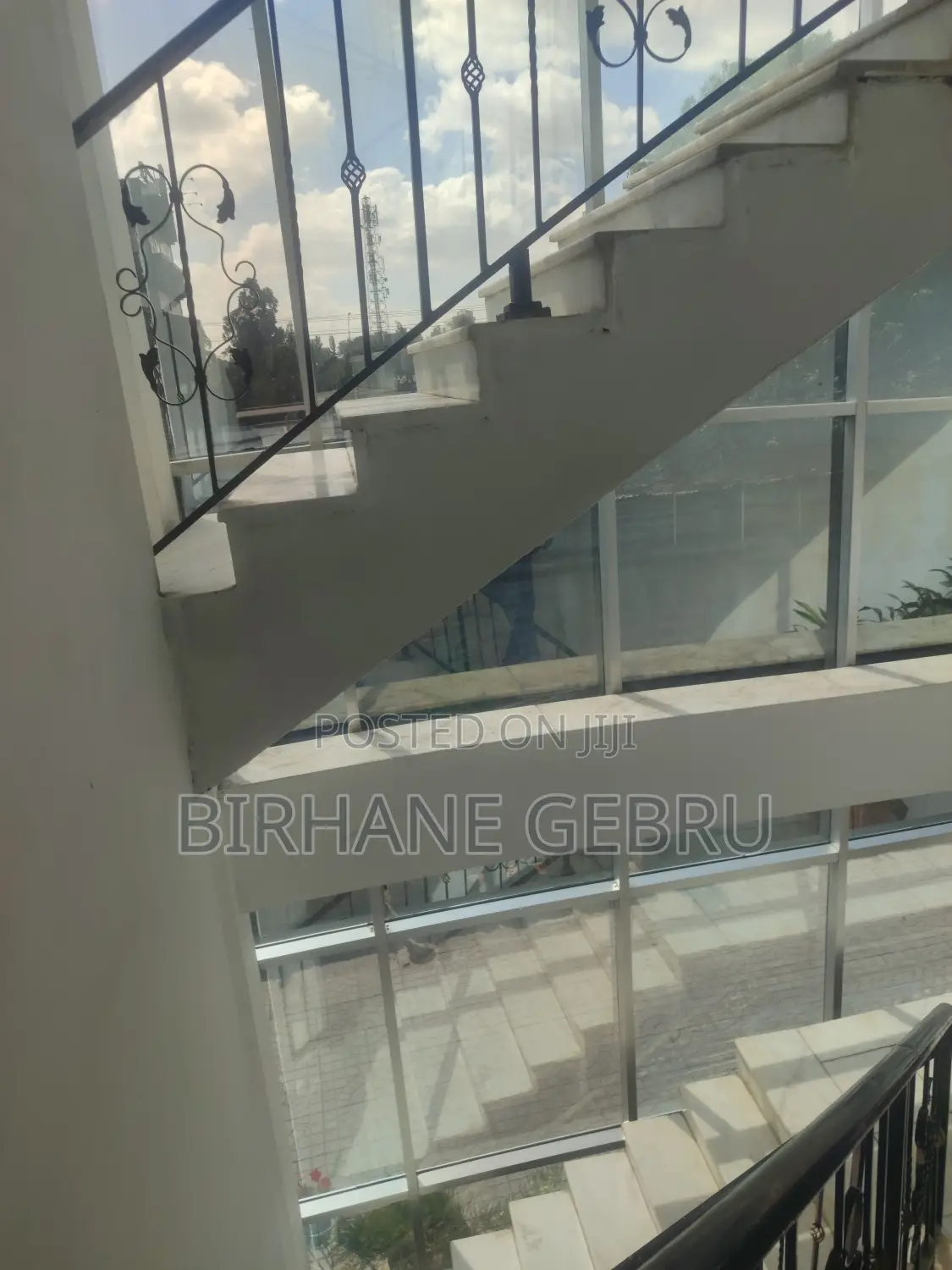 G+4 House Rent for Business or Living