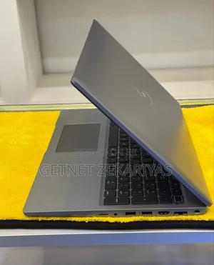 New Laptop Dell Precision 15 5540 16GB Intel Core I7 SSD 1T