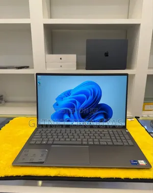 New Laptop Dell Precision 15 5540 8GB Intel Core I7 SSD 512GB