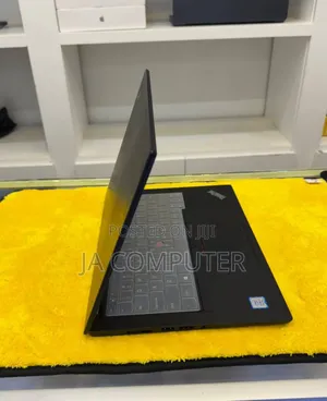 New Laptop Lenovo ThinkPad X390 16GB Intel Core I5 SSD 256GB