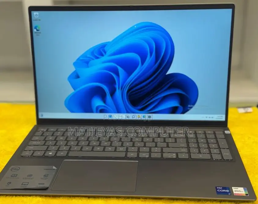 Laptop Dell Precision 15 3520 8GB Intel Core I7 SSD 512GB