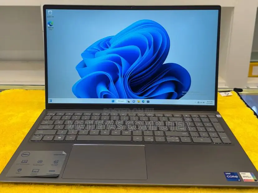 Laptop Dell Precision 15 3520 8GB Intel Core I7 SSD 512GB