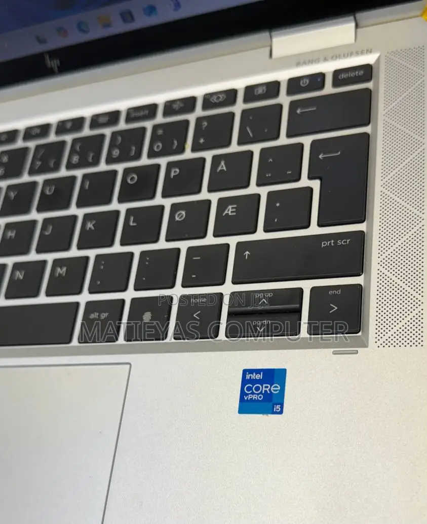 New Laptop HP EliteBook 1030 16GB Intel Core I5 SSD 512GB