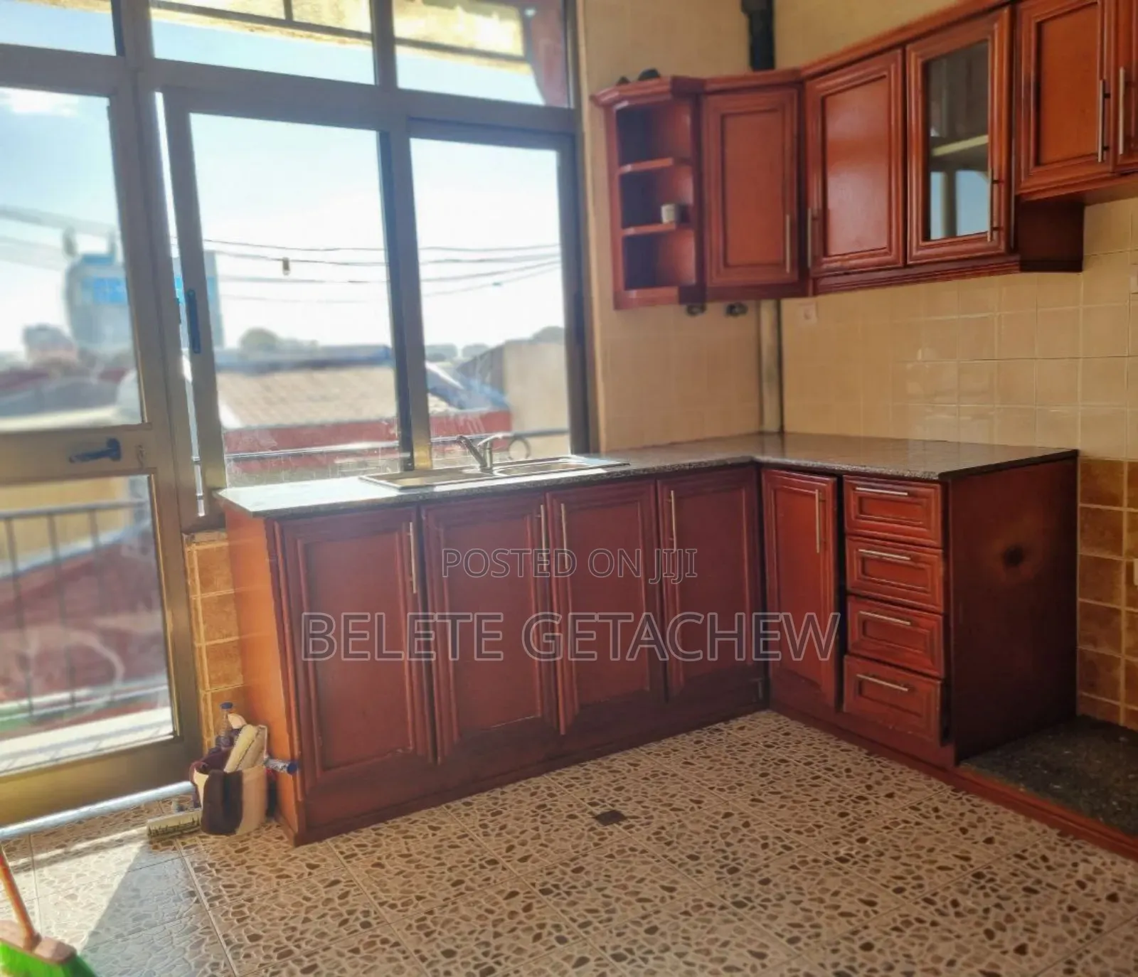 3bdrm Apartment in Semit Fyelbet,, Bole for sale