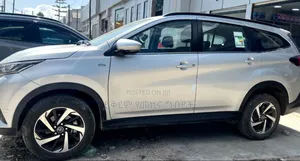 Toyota Rush 2023 Silver