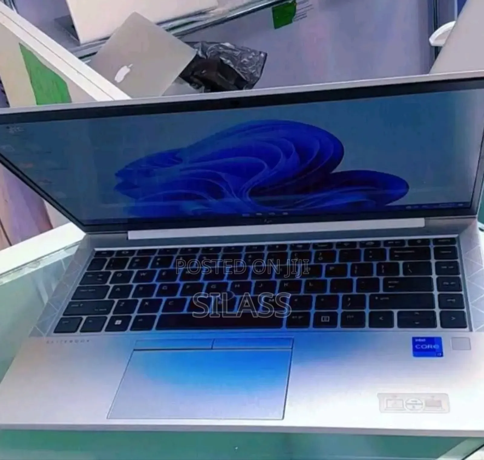 New Laptop HP EliteBook 840 G8 16GB Intel Core I7 SSD 512GB
