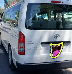 Toyota HiAce 2021 White