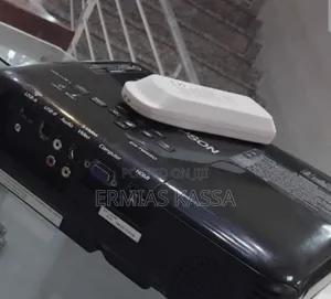 Photo - Epson Projector ET-TW490 With Bag and Remote